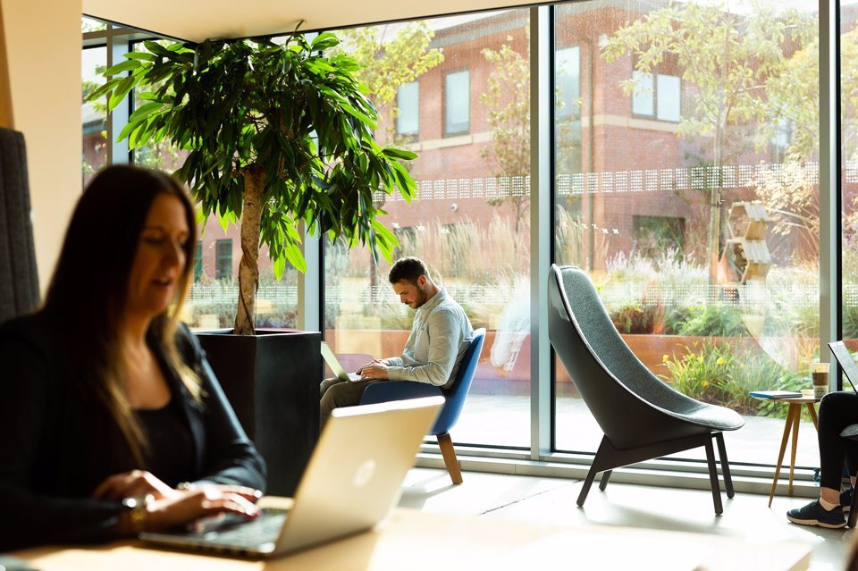 Flexible breakout space